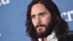 «Я хочу, чтобы ты на него плюнула»: сразу 9 женщин обвиняют Джареда Лето в домогательствах